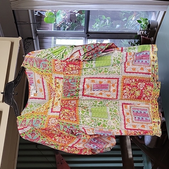 Private gallery cotton top. - Picture 1 of 7